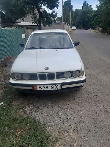 rs6 audi: BMW 5 series: 1986 г., Седан — 1