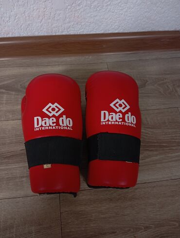 перчатки боксёрский: Продам перчатки Dae do для таеквондо размер L