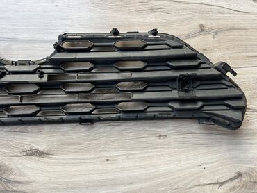 Решетки радиатора: Решетка радиатора Toyota 2022 г., Б/у, Оригинал — 7