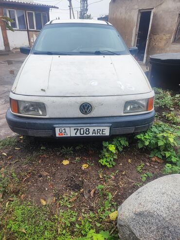 продаю авто с последующим выкупом: Volkswagen Passat: 1989 г., 1.8 л, Механика, Бензин, Универсал