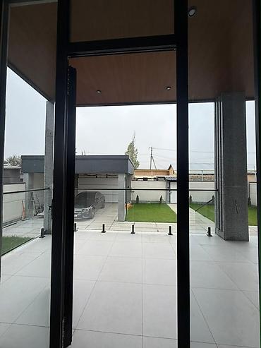 Продажа домов: 6 комнат и более, 400 м², 5 соток, Бишкек — 7