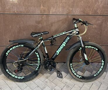 трехколесный велосипед с резиновыми колесами: Горный велосипед Jeep MTB с прочной рамой и широкими колесами