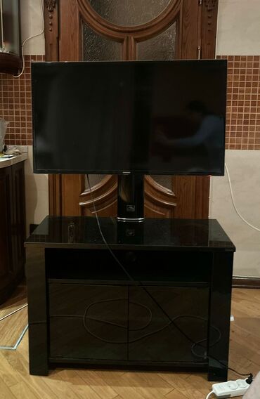 emteze 82: İşlənmiş Televizor Samsung Led 82" FHD (1920x1080), Ünvandan götürmə