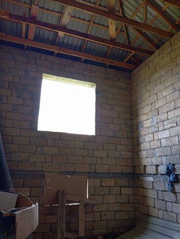 Həyət evləri və villaların satışı: 4 otaqlı, 8 kv. m, Orta təmir — 20