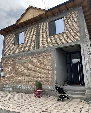 🏡 Продаётся двухэтажный дом — топ локация! 📍 Рядом с Бишкек Ареной 🚗 at lalafo.kg 🏡 Продаётся двухэтажный дом — топ локация! 📍 Рядом с Бишкек Ареной 🚗