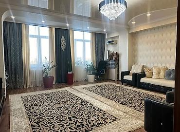 Кухонные гарнитуры: Продаётся просторная квартира площадью 165 квадратных метров в — 11