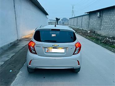 Chevrolet: Chevrolet Spark: 2017 г., 1 л, Вариатор, Бензин, Хэтчбэк — 4