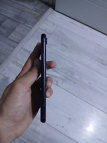 apple iphone 4: IPhone Xr, Qara, Face ID — 4