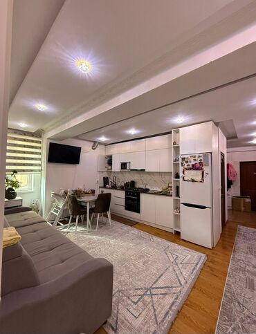 продаю дом квартиру: 3 комнаты, 72 м², Индивидуалка, 3 этаж, Евроремонт