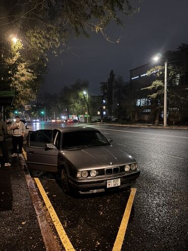 ипатека машина: BMW 5 series: 1991 г., 2.5 л, Механика, Бензин, Седан