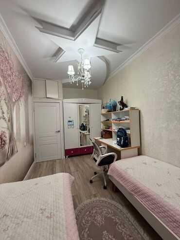 купить квартиру в микрорайоне бишкек: 4 комнаты, 76 м², 105 серия, 5 этаж, Косметический ремонт