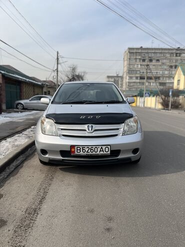 Toyota: Toyota ist: 2003 г., 1.3 л, Автомат, Бензин, Хэтчбэк