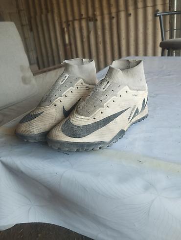 engine 11 фикс: Футбольные бутсы Nike Phantom (TF) с носком-манжетой. - Тип — 1