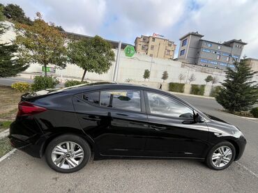 Hyundai: Hyundai Elantra: 1.6 l | 2019 il Sedan — 13