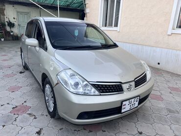 меняю дом на машину: Представлен компактный хэтчбек Nissan Tiida в бежевом цвете