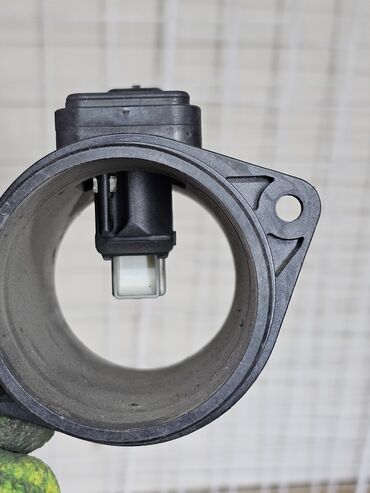 Датчики, сенсоры, предохранители: Расходомер Dacia 2010 г., Б/у, Оригинал, Германия — 8