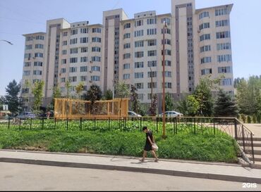 продаю 2 ком кв аламедин 1: 1 комната, 52 м², Элитка, 4 этаж, Старый ремонт