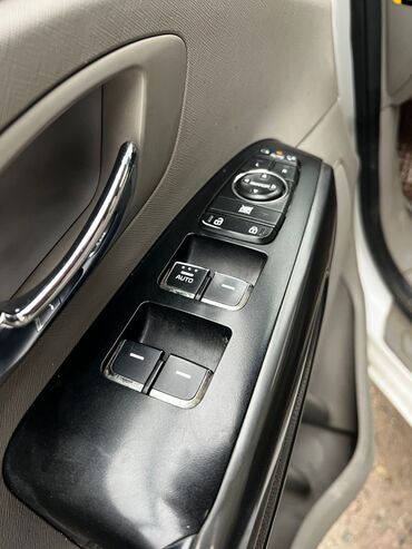 Kia: Kia Carnival: 2018 г., 2.2 л, Автомат, Дизель, Минивэн — 10