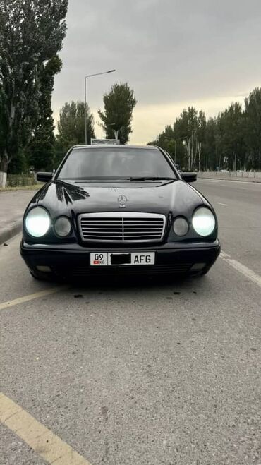 авто российской номерами: Mercedes-Benz E 320: 1996 г., 3.2 л, Автомат, Бензин, Седан