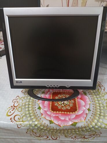 Monitorlar: KUR " 15 LCD monitor QİYMƏTDƏ ENDİRİM YOXDU İSLEMEYİNE SOZ OLA BİLMƏZ
