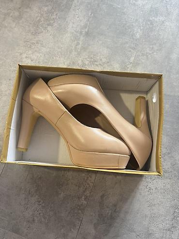 лабутены цена мужские: Туфли, 38, 38.5, 39, Christian Louboutin, Б/у, цвет - Бежевый, Самовывоз — 2