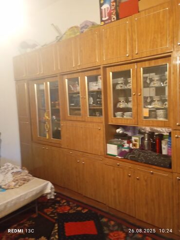 хлебница с крышкой на стол: Зал үчүн гарнитур, Шкаф, Жыгач