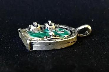 Stare vaze i dekor: Starinski Privezak Hobit vrata Gospodar Prstenova. Rezervisano. The — 9