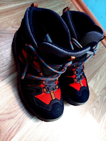 Krasofkalar və idman ayaqqabıları: 38 razmer Klepper krassovka botinkası. Möhkəm və keyfiyyətli -da lalafo.az — 5 Krasofkalar və idman ayaqqabıları: 38 razmer Klepper krassovka botinkası. Möhkəm və keyfiyyətli — 5