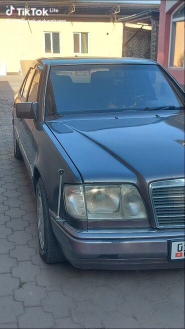 рассрочка продаю: Mercedes-Benz 220: 1993 г., 2.2 л, Автомат, Бензин, Седан