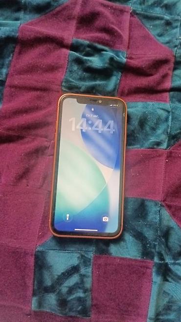 note 2: Смартфон с экраном с вырезом под айфон 11 фронтальную камеру и тройным — 2