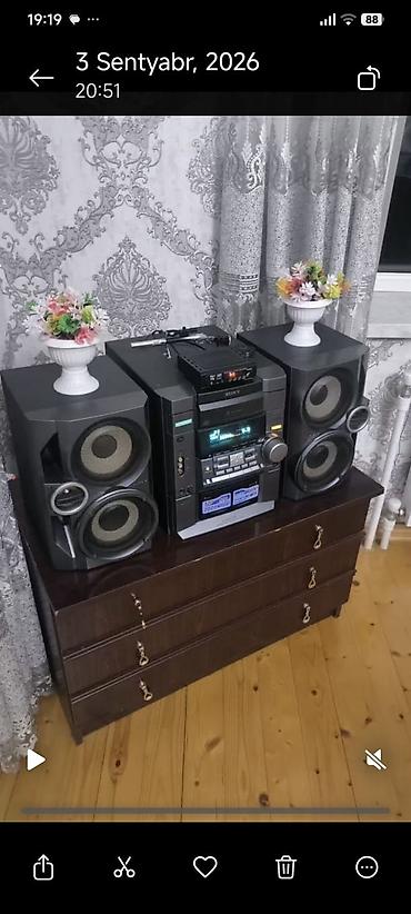 Sony dx-30 musiqi mərkəzi,işlək vəziyyətdədir.əla səs effekti var