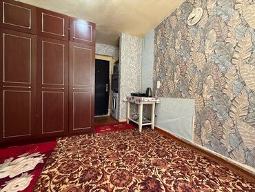 сдается комната кок жар: 1 бөлмө, 11 кв. м, Жатакана жана мейманкана түрүндө, 1 кабат, Эски ремонт