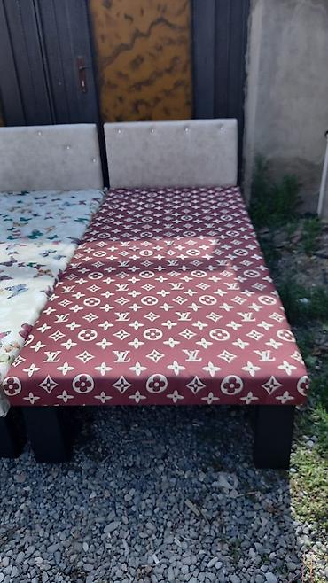 kassa seyf: 1 nəfərlik çarpayılar 60manat. 2 nəfərlik taxt 110manat. çatdırılma — 2