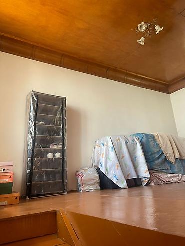 Продажа коттеджей и домов: 🏡 Продается 4 комнатный дом с времянкой 📍 Район: Ак-Орго 🏠 Площадь — 12