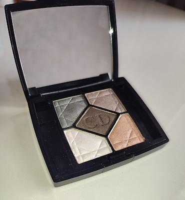 смоке: Dior 5 Couleurs, оттенок 690. Палетка теней для век на 5 цветов, вес 6 — 1