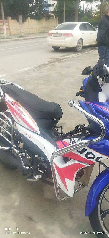 Mopedlər,skuterlər: Satılır 8 aydır almışam heç bir prablemi yoxdur 110 kubdur kuryerə — 4