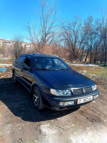 Volkswagen: Volkswagen Passat: 1994 г., 1.8 л, Механика, Бензин, Седан