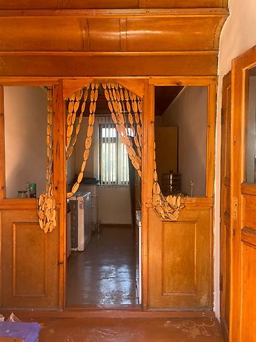 Продажа коттеджей и домов: 🏡 Продается 4 комнатный дом с времянкой 📍 Район: Ак-Орго 🏠 Площадь — 1