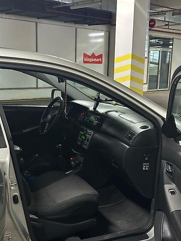 Toyota: Toyota Corolla hatchback (E120), gümüşü rəng. - Kuzov: 5 qapılı — 8