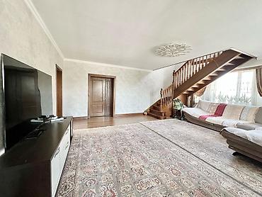 Продажа коттеджей и домов: Продаётся 2 этажный дом в районе Новопавловки. Площадь участка at lalafo.kg — 6 Продажа коттеджей и домов: Продаётся 2 этажный дом в районе Новопавловки. Площадь участка — 6