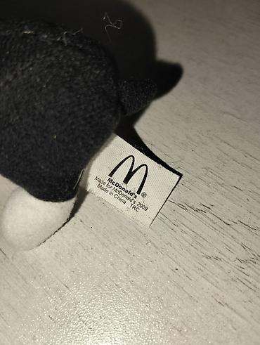 pultlu oyuncaq: Məhsul: McDonald’s (2009) mini oyuncağı – qara-ağ it fiquru Təsvir: - — 3