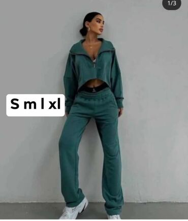 Gornji i donji deo: Ženski trenerka komplet – duks + donji deo - Model: oversize, moderan — 8