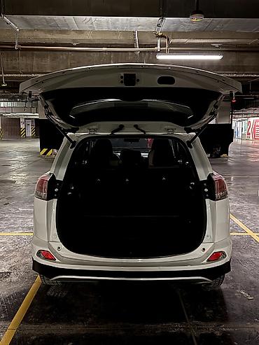 Toyota: Toyota RAV4: 2018 г., 2.5 л, Автомат, Бензин, Кроссовер — 4