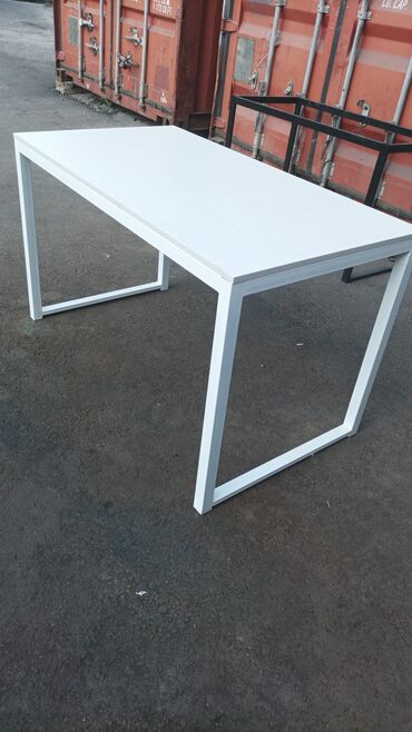 Письменные столы: Письменный стол — 18