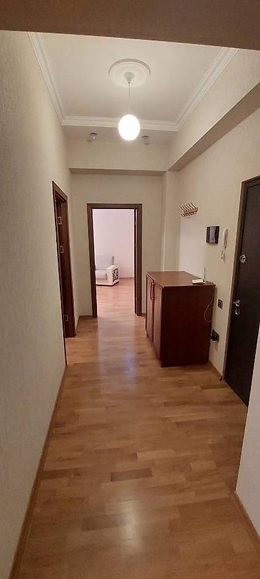 bayilda ev: Ev Bayılda bulvara, Bayraq meydanina yaxın, Kristal Abşeronun MTK — 6