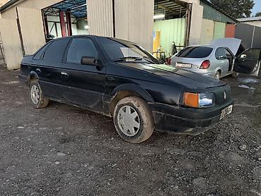 Volkswagen: Volkswagen Passat: 1992 г., 1.8 л, Кол менен иштөөчү, Седан — 2