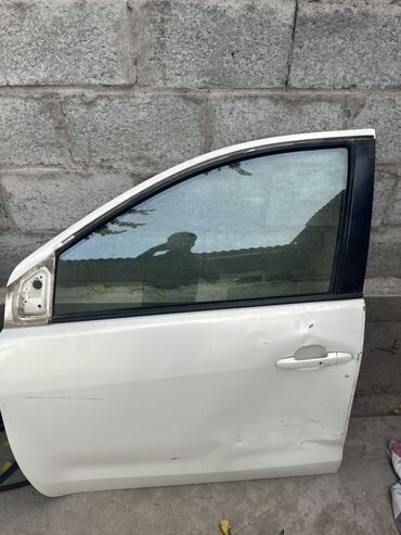 требуется модель для рекламы одежды бишкек: Дверь Комплект Toyota, Б/у, Оригинал