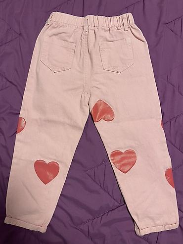 tri četvrt pantalone: Dečije pantalone sa srcima - Model: duge pantalone za decu - Boja — 1