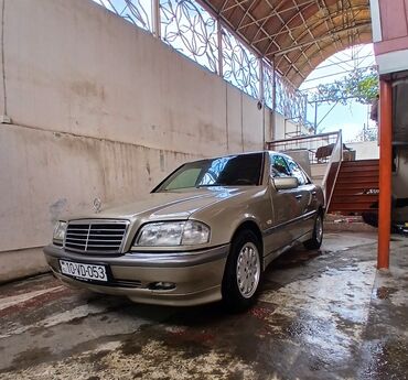 Mercedes-Benz: Mercedes-Benz C 200: 2 l | 1999 il Sedan — 5