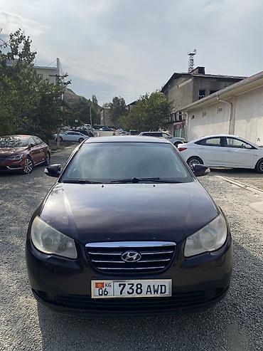 зеркадо: Hyundai Elantra: 2010 г., Механика, Бензин, Седан — 1